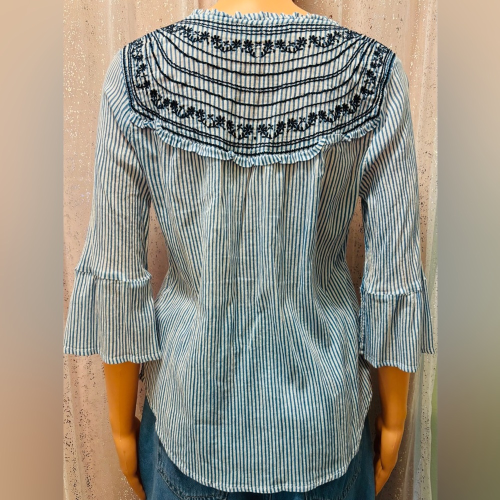 Abercrombie & Fitch Blue Striped Blouse with Embroidery - Picture 2 of 4